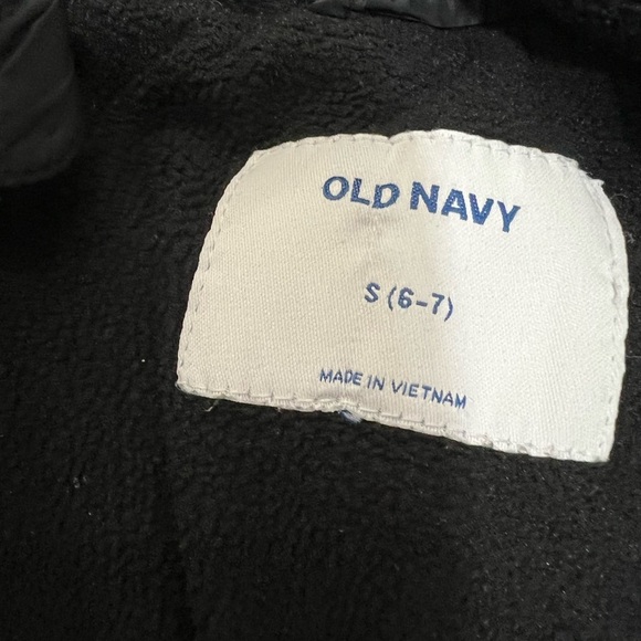 Old Navy Kids Black Puffer Jacket - Picture 5 of 6